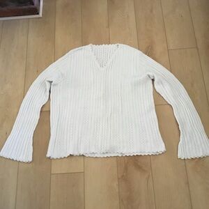 Women's Vintage White V-Neck Lightweight Knit Sweater